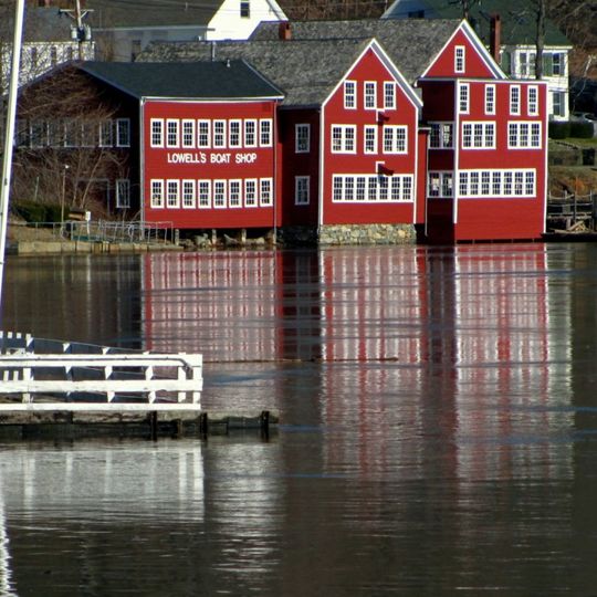Lowell's Boat Shop