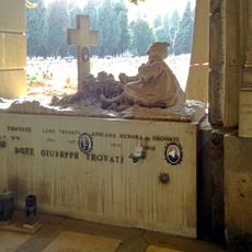 Tomba Trovati