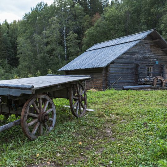 Здание мельницы с мельничным механизмом