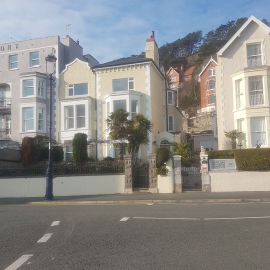 22,North Parade, Llandudno