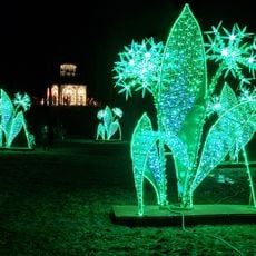Sezonowa wystawa Książęcy Park Iluminacji ,,Baśniowe Zatonie”