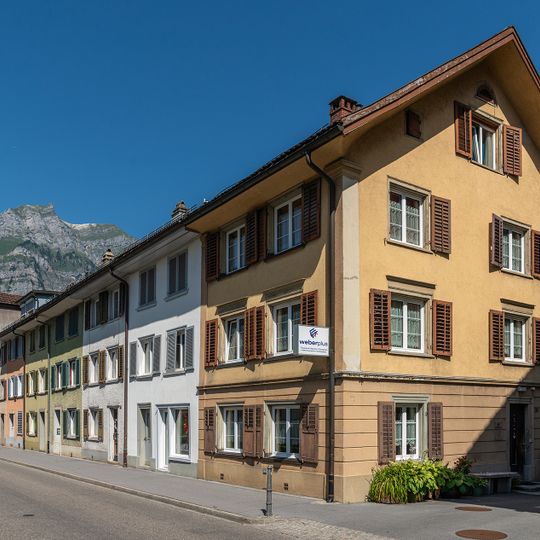 Häuserzeile am Kirchweg