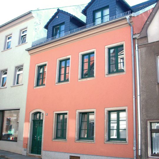 Wohnhaus in geschlossener Bebauung Robert-Koch-Straße 22