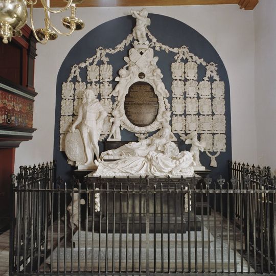 Grave monument Van In- en Kniphuisen