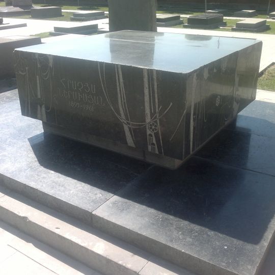 Tomba di Hrachia Nersisyan