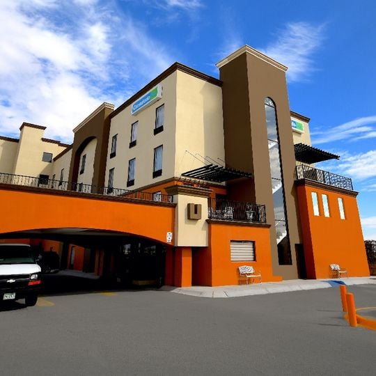 Consulado Inn