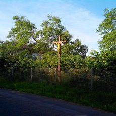 Kříž v zahradě v Pičíně