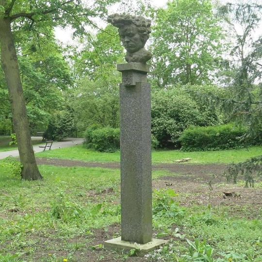 Beethovenova busta v Zámecké zahradě v Teplicích