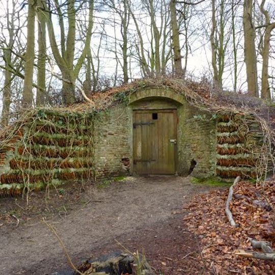 Elswout: ijskelder van het ronde type met bakstenen koepelgewelf
