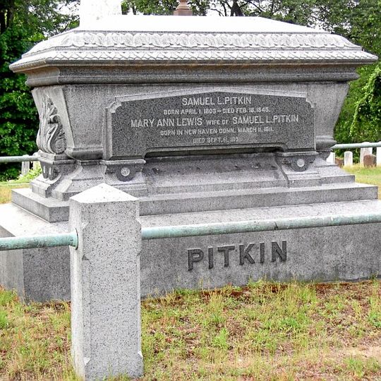 Central Avenue-Center Cemetery Historic District