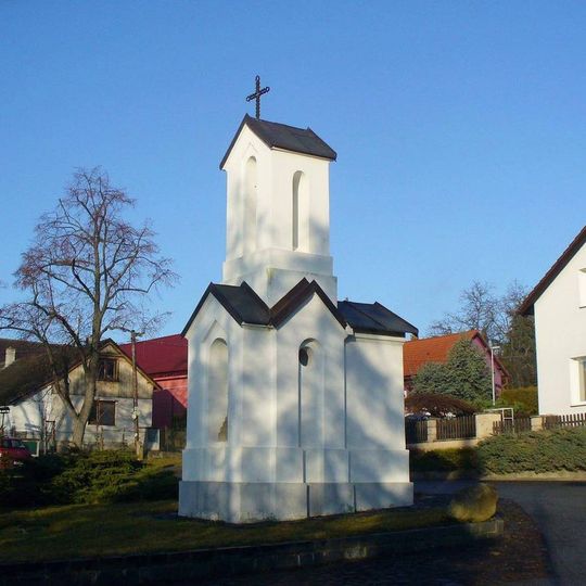 Kaple na návsi v Nepřevázce