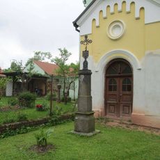 Kříž u kaple v Hodětíně