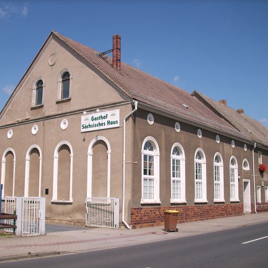 Wohnhaus, Gasthof „Sächsisches Haus“ und Tanzsaal Hauptstraße 17