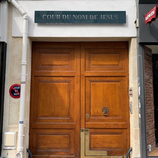 Cour du Nom-de-Jésus