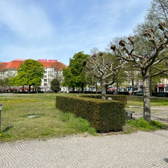 Theodor-Heuss-Platz