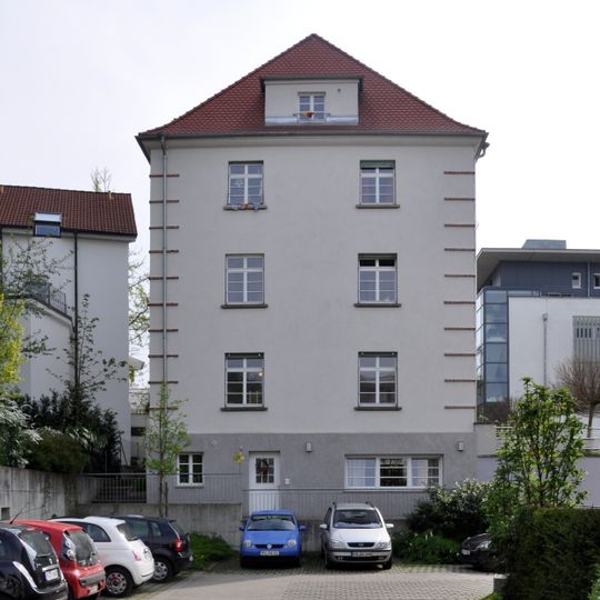 Villa Friedhofstraße 11