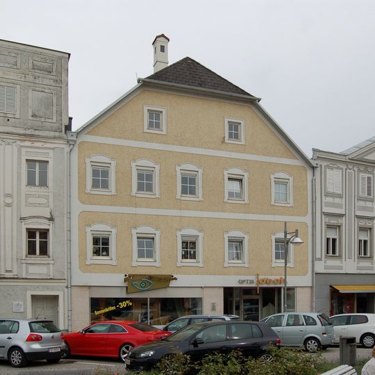 Stadtplatz 12