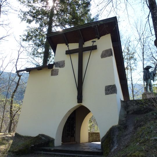 Kriegergedächtniskapelle mit Kriegerdenkmal
