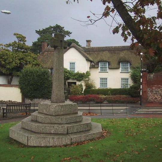 Alphington War Memorial Cross