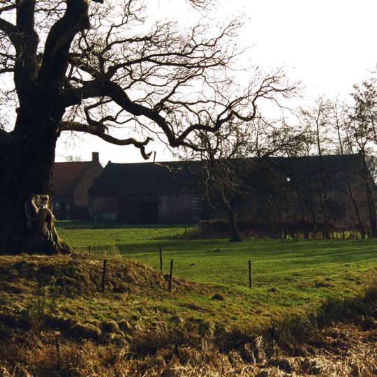 Kasteel Makken: kasteelterrein