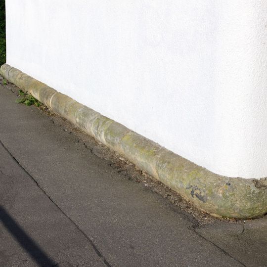 Ehemaliges Anschlussblockhaus der Bundesfestung an das Donauufer