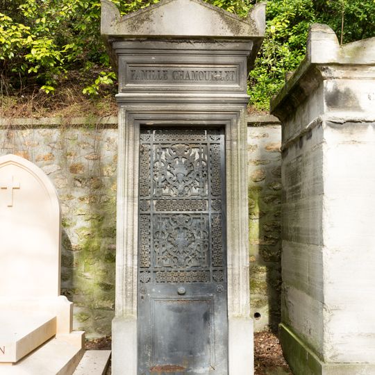 Grave of Chamouillet