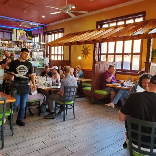 Los Comales Mexican Bar & Grill