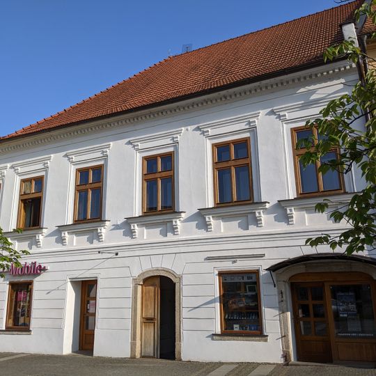 Masarykovo náměstí 2