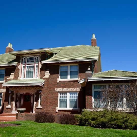 T. Ben Loetscher House