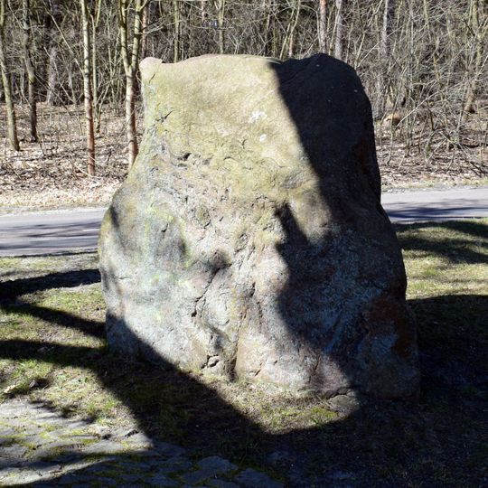 Naturdenkmal Findling Ortsausgang nach Wandlitz in Zühlsdorf