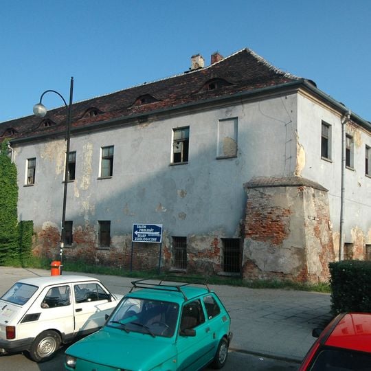 Budynek przedzamcza, ob. szpital