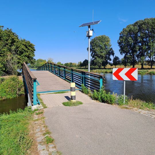 Lávka na severozápadním konci Ostrůvku v Brandýse nad Labem
