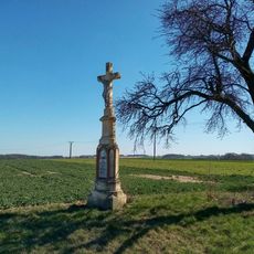 Kříž u Ochozu vedle silnice