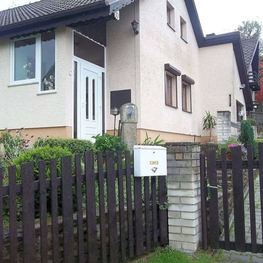 Kříž ve Vranově v zahradě