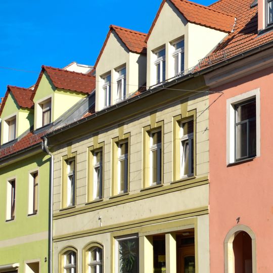 Wohnhaus in geschlossener Bebauung Dresdner Straße 5