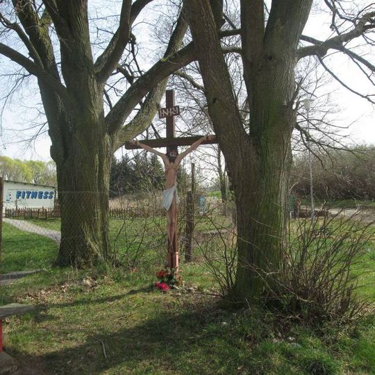 Kříž jižně od Spáleného Poříčí u hřiště