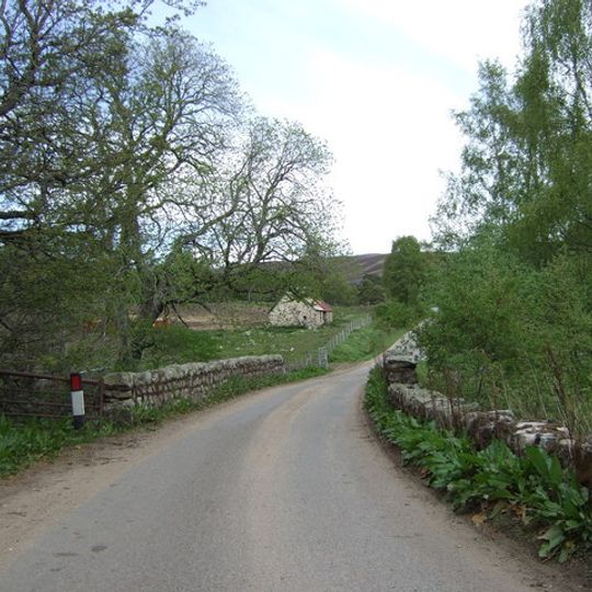 Bridge at Bush Lawsie over Crathie Burn