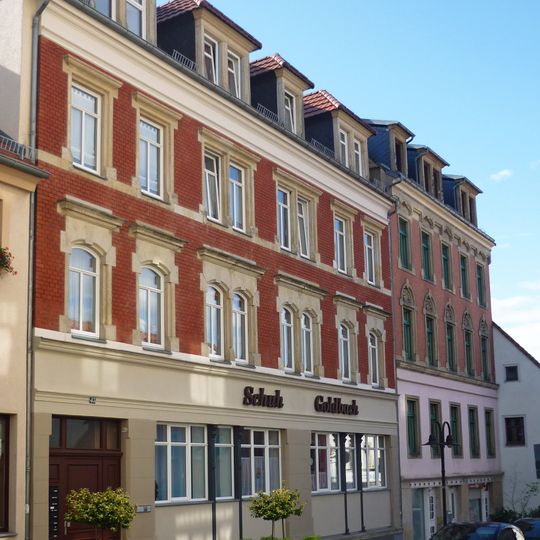 Mietshaus in geschlossener Bebauung Hauptstraße 45