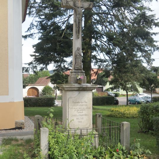 Kříž u kaple Panny Marie v Dešově