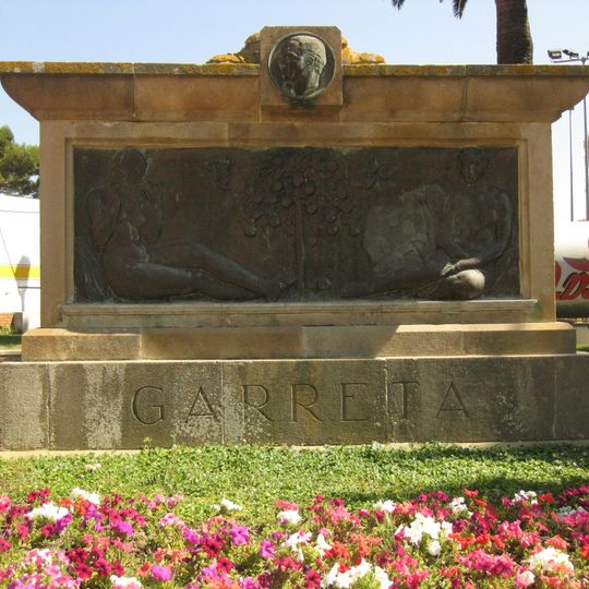 Monument a Juli Garreta