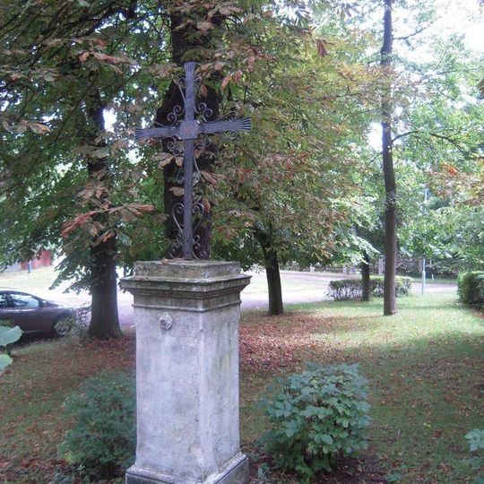 Boží muka severně od kostela sv. Prokopa ve Svémyslicích