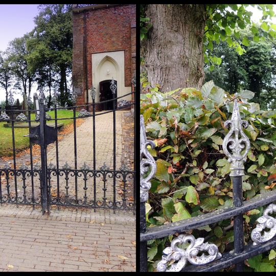 Hervormde pastorie, gracht, hekwerk en laan