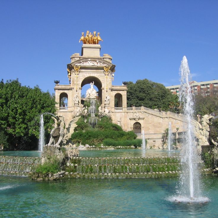 Fontanna kaskadowa w Parku Ciutadella