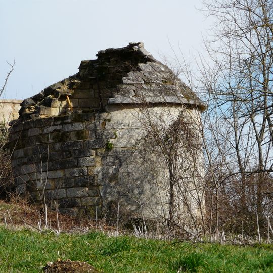Taubenturm Château de la Roche Pontissac