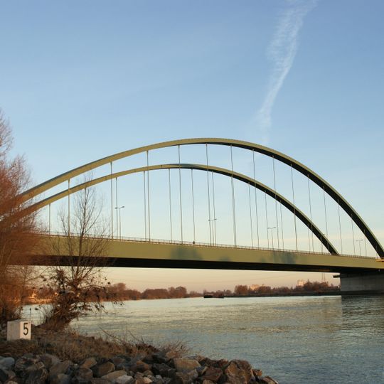 Donaubrücke Schwabelweis