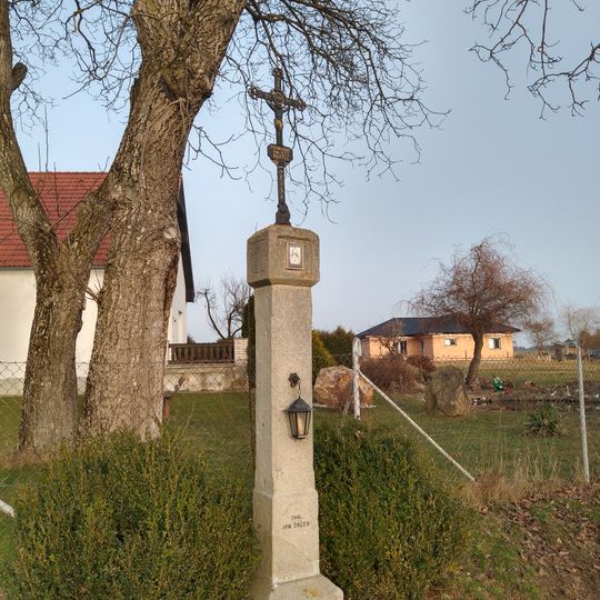 Boží muka u rozcestí