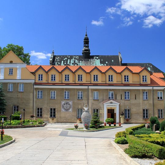 Lutomiersk Monastery