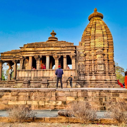 Mahadeva temple, Nohta