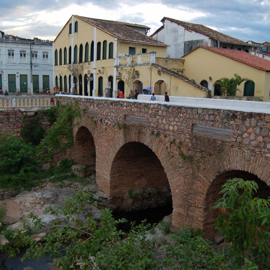 Ponte Sobre o Rio Lençois