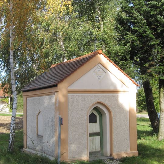 Hofkapelle mit Lourdesgrotte